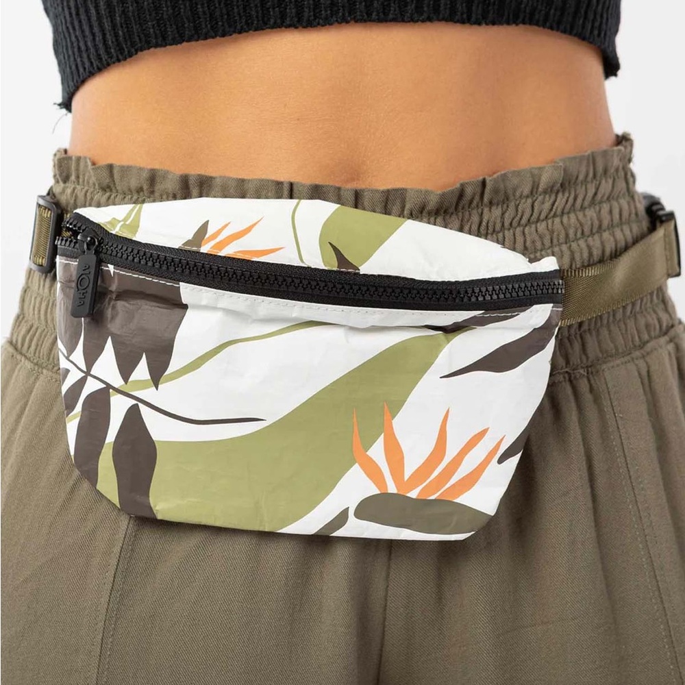 ALOHA COLLECTION Painted Birds Mini Hip Pack - NWT